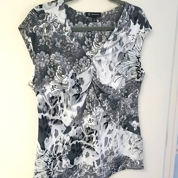 INC International Concepts Tops - NWT INC Ombre Floral V Neck Top Sz XL